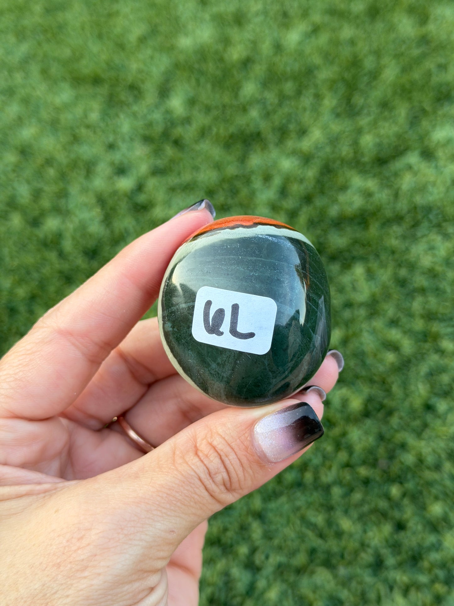 Polychrome jasper palm stones