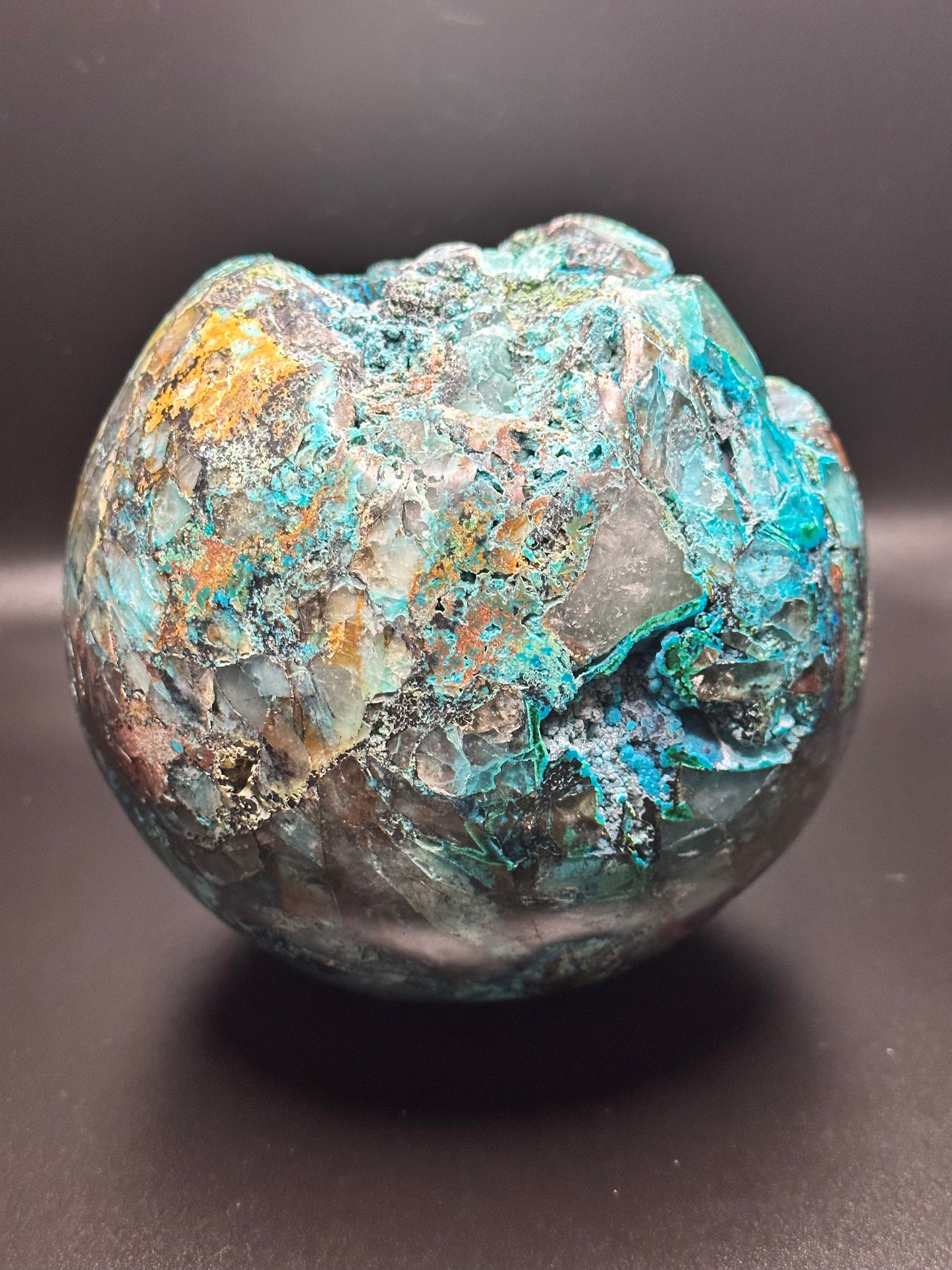 Chrysocolla in Quartz