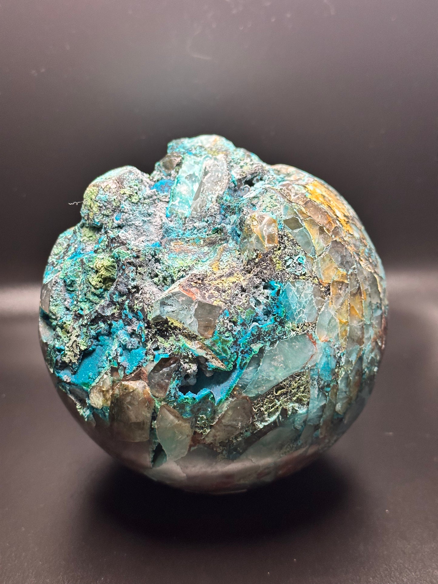Chrysocolla in Quartz